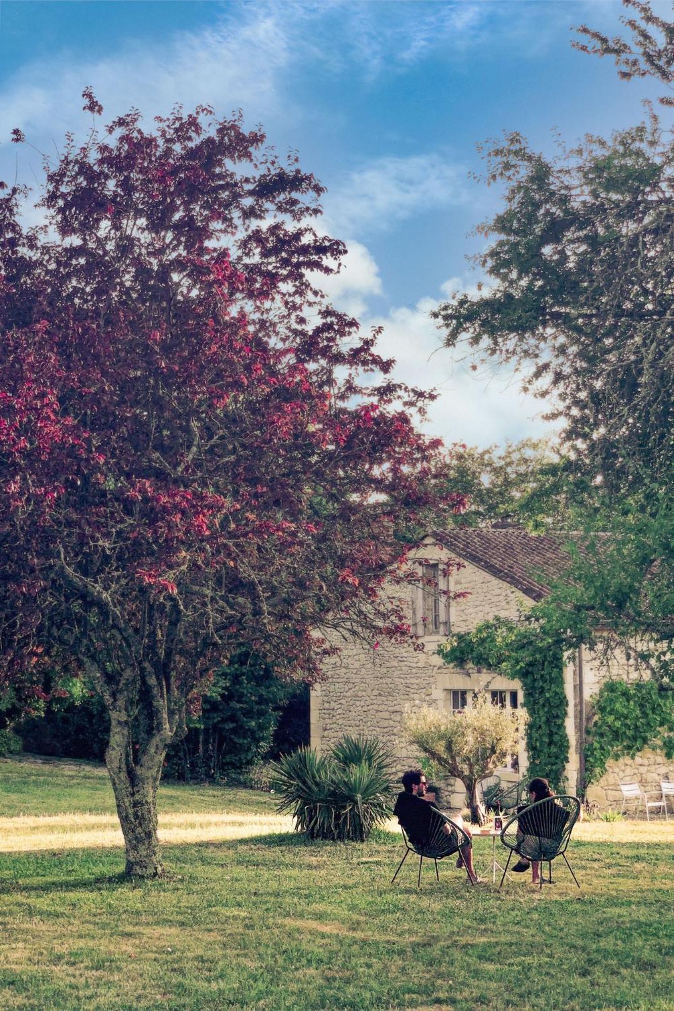 La Nuit & Le Jour Bed and Breakfast Vertheuil-en-Médoc Exteriör bild